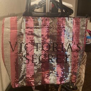 Large tote Victoria’s Secret with zipper.gorgeous bling!